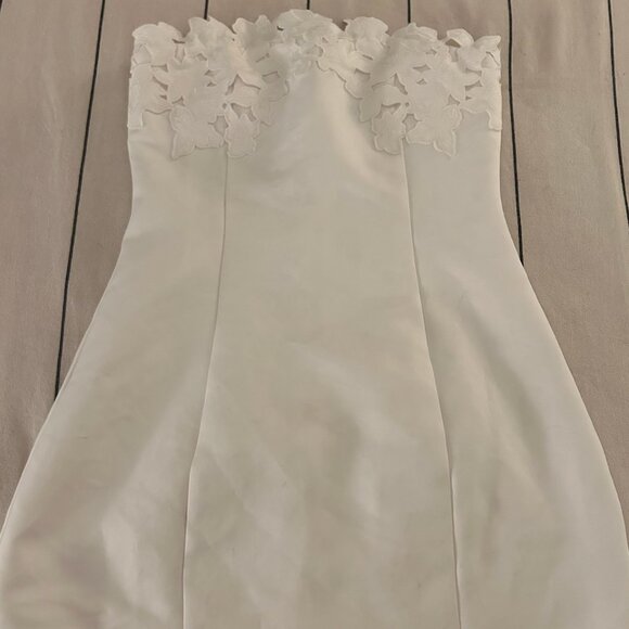 Lulus - Unforgettable Icon White Satin Strapless Floral Mini Dress - Picture 5 of 6